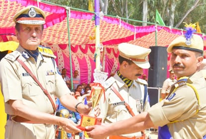 priyanka all round best in himachal police parade