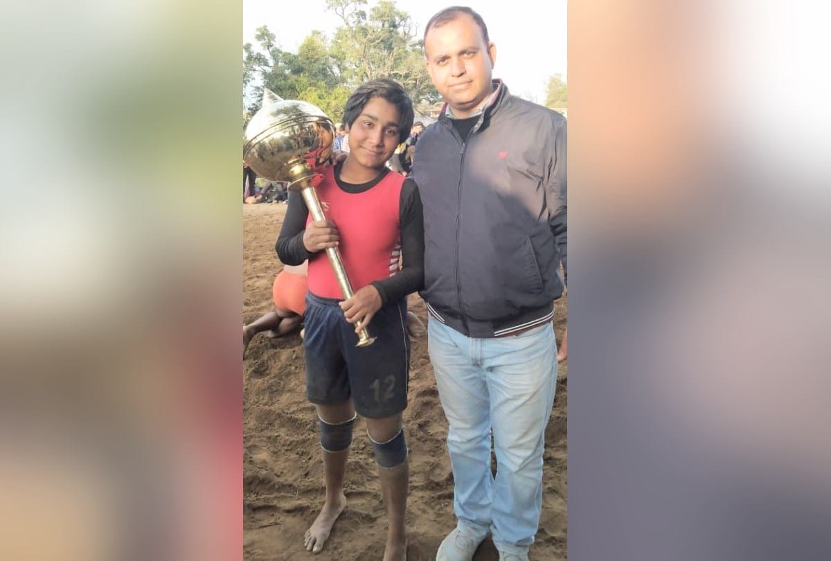 reena awarded as himachal kesari in wrestling