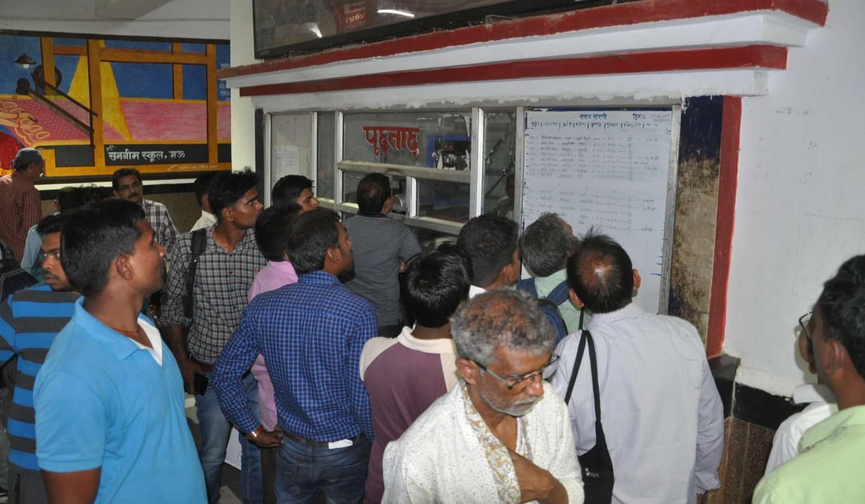 Mau-Chhapra passenger canceled and routes changed for half a dozen trains