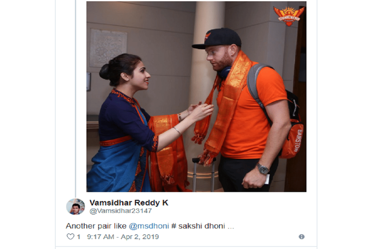 IPL 2019: Picture of Bairstow and hotel staff goes viral as it reminded user about dhoni-sakshi