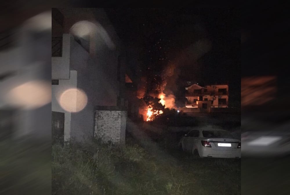 Blast and fire Broke out in residental Area Ragman Godown in dehradun 