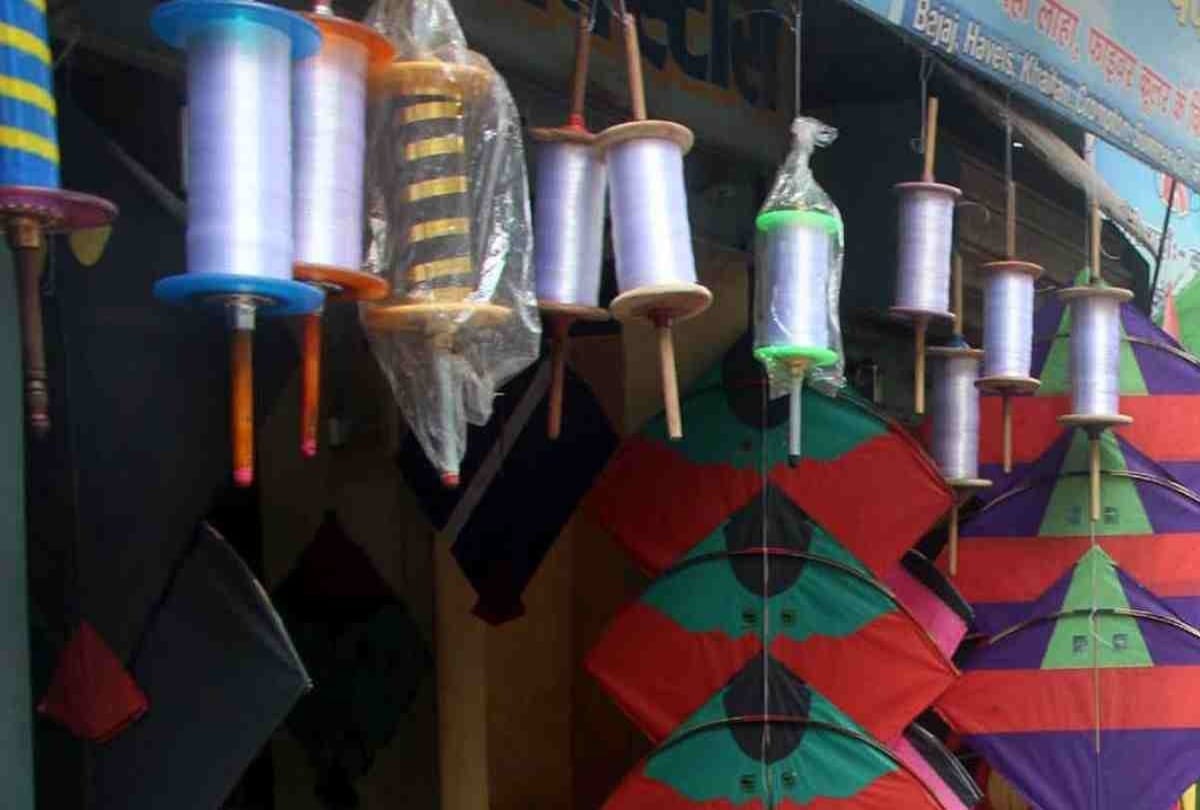 In delhi timarpur bike borne man died of neck cutting from chinese kite string