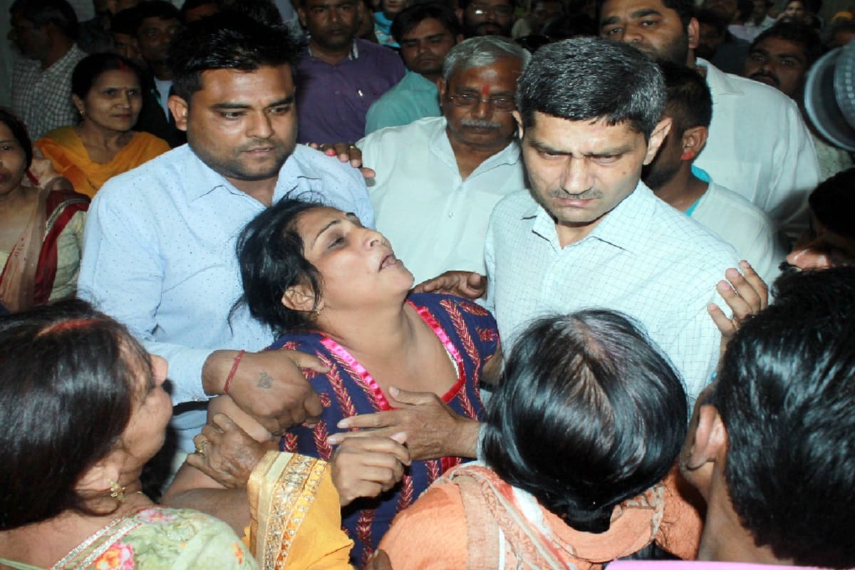 mans shot several people of family including two women in Ganganagar meerut