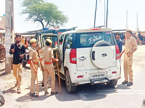 Police and Flying Team seized 44.50 lakhs in checking