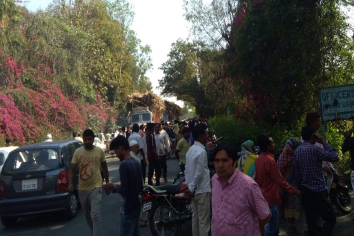 two and  half year old girl died  including elderly woman in road accidents in Meerut