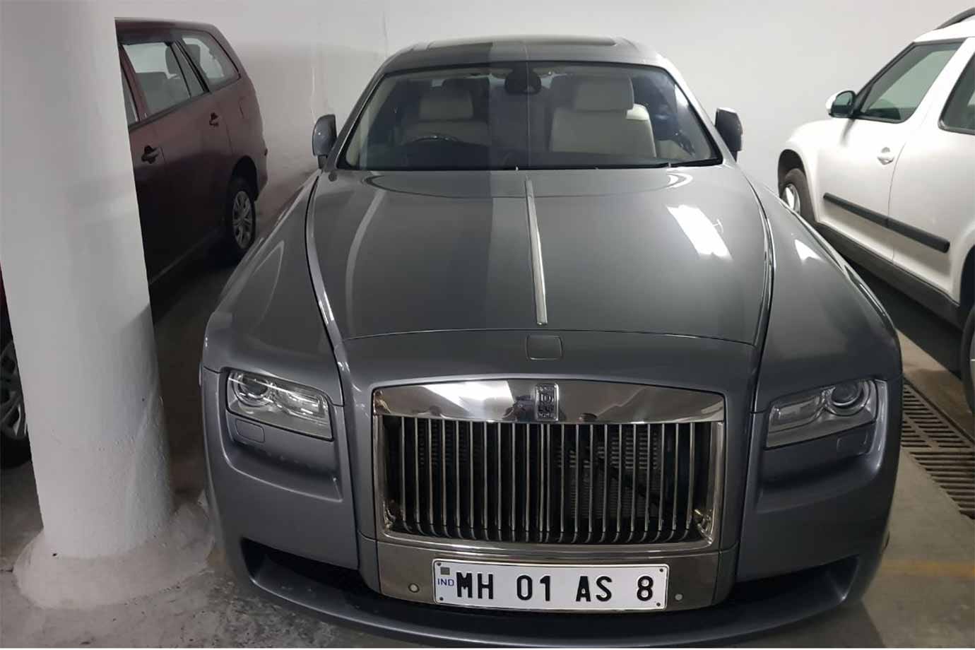 Nirvav Modi's online auction expensive cars like Rolls Royce will start from rs 2.38 lakh