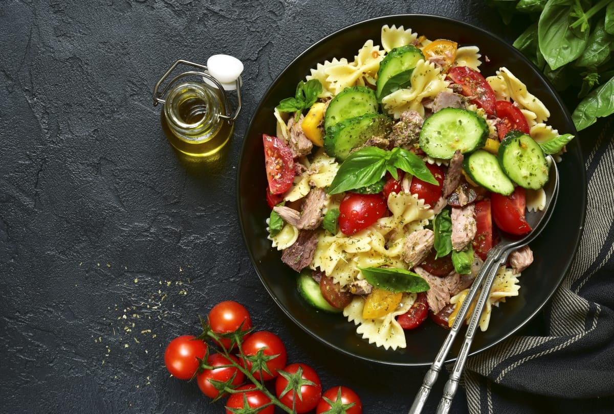 twisted pasta recipe with broccoli mushroom and sweet corn