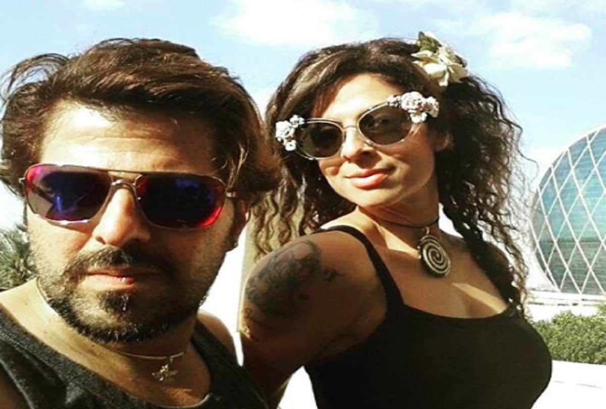 viral video shows Tanaaz Irani Slapped husband Bhaktyar Irani