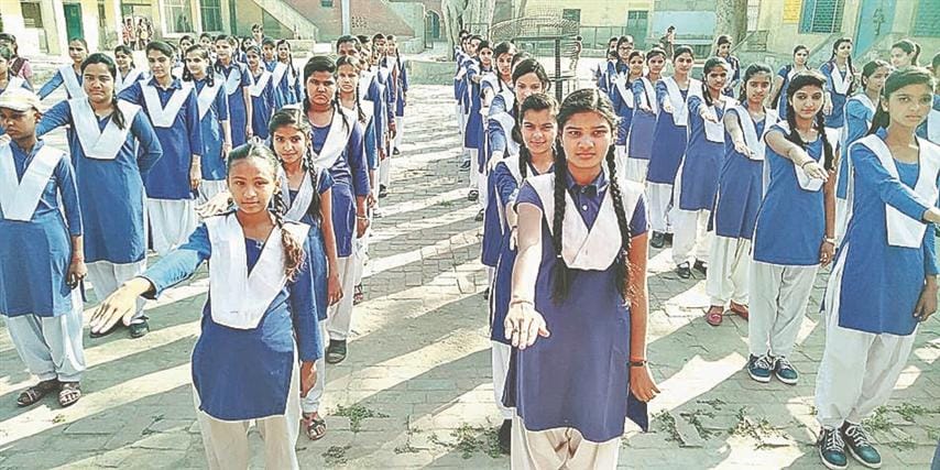 Thousands of students took oath together to swear