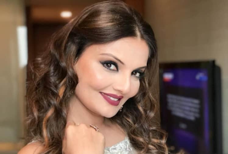parveen babi birthday special story look like deepshika nagpal