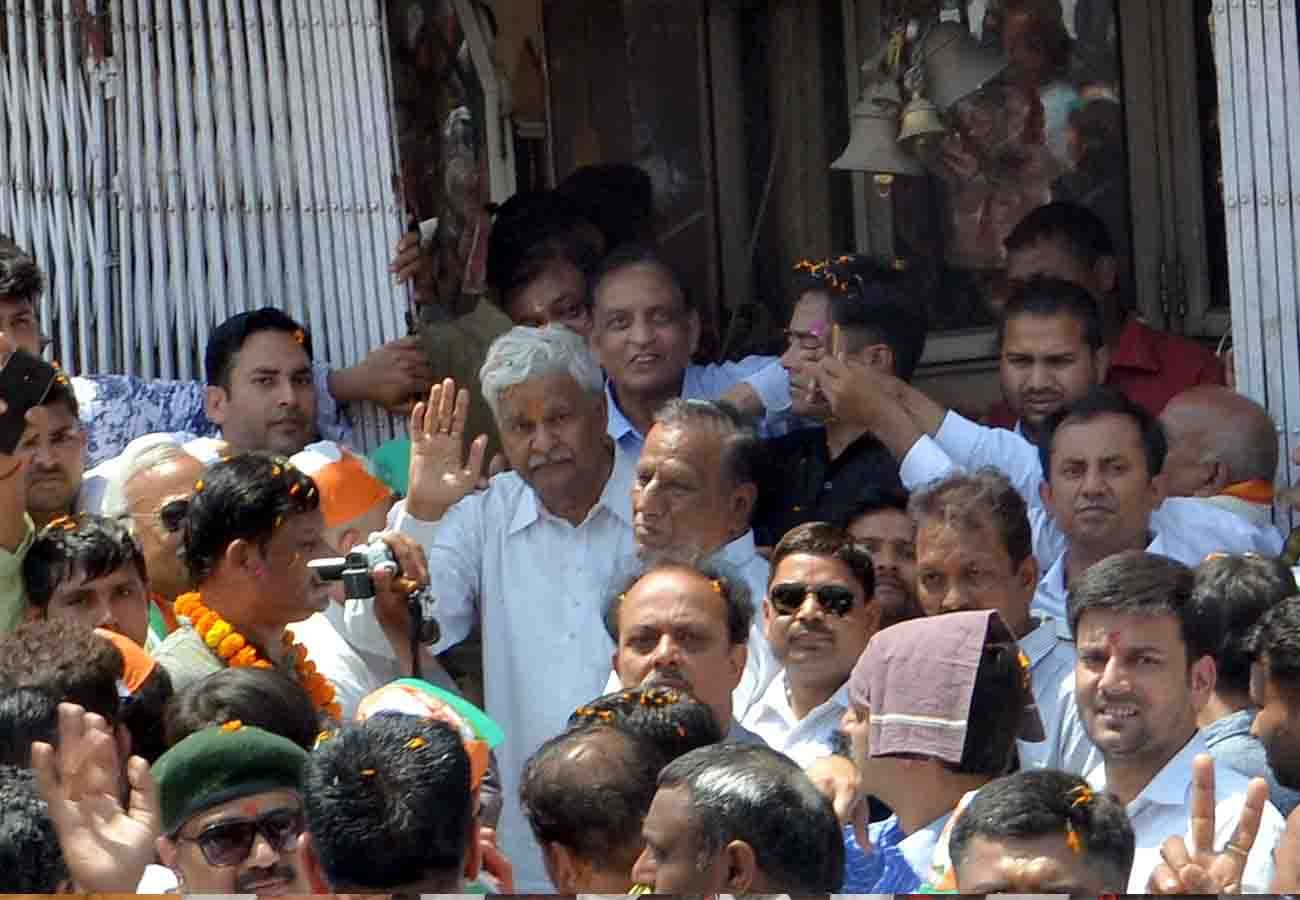 Congress candidate shriPrakash Jaiswal Nomination lok sabha election 2019