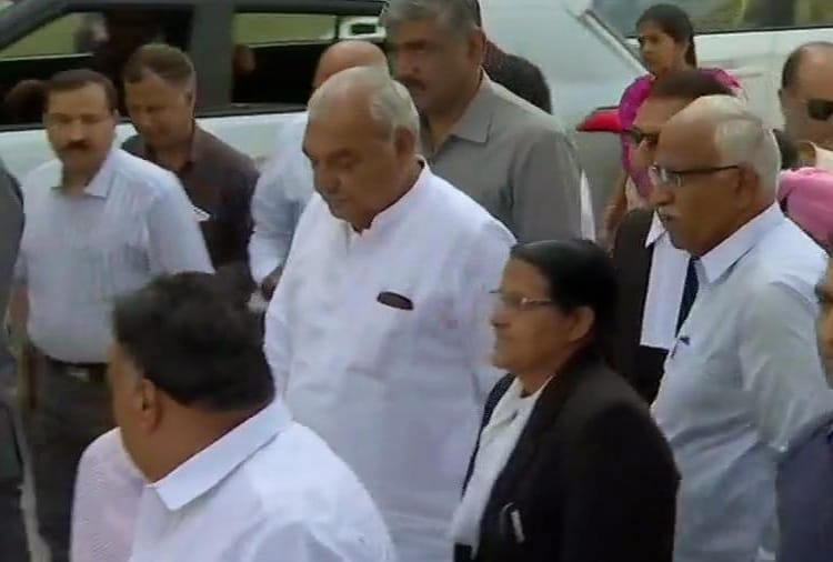 former CM Bhupinder Singh Hooda in CBI Court Panchkula for AJL Plot Allotment Case Hearing