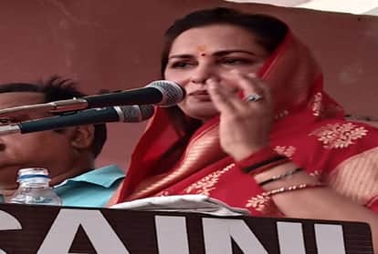 Lok Sabha Elections 2019: Jayaprada became emotional in first Rally after the nomination in rampur