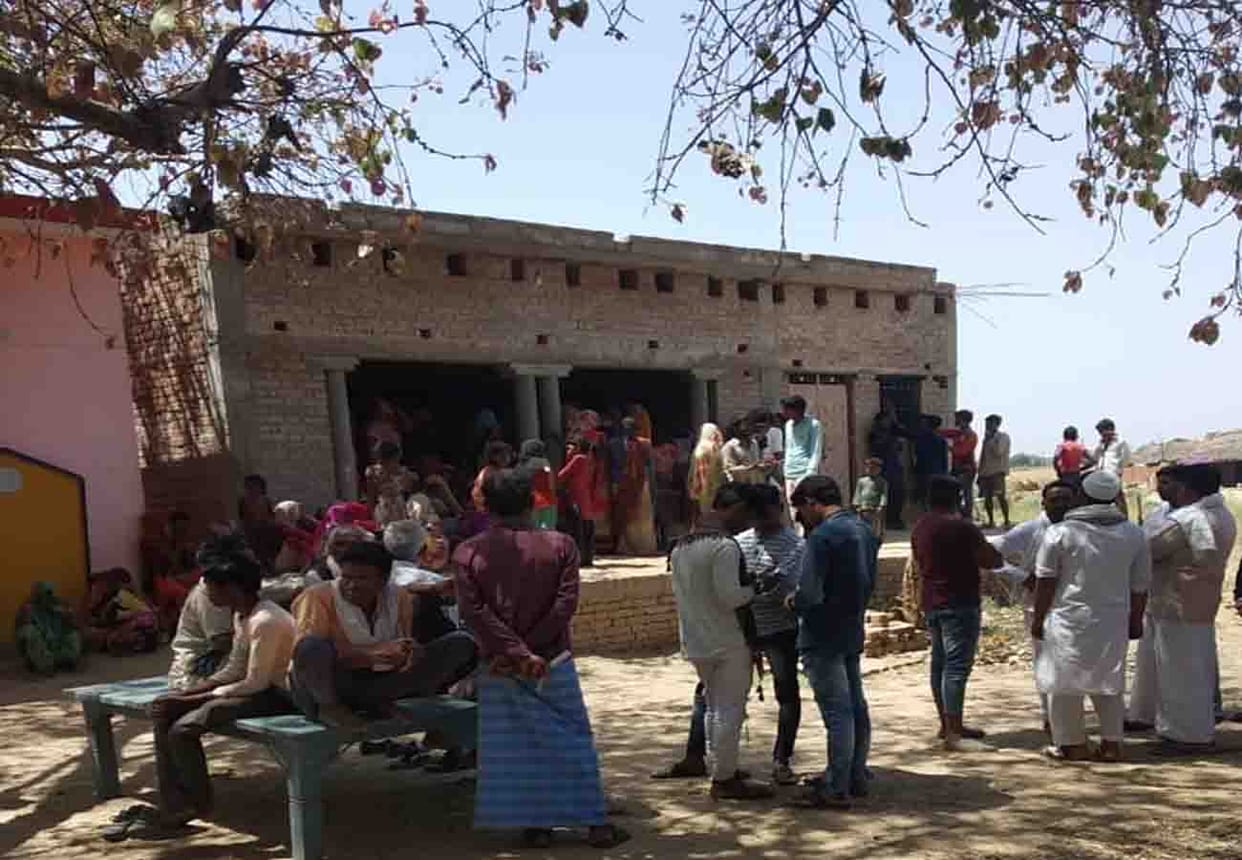 Boyfriend-girlfriend suicide in banda