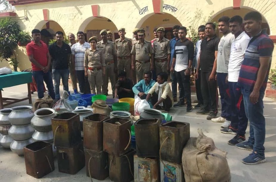 800 लीटर कच्ची शराब बरामद, तीन गिरफ्तार