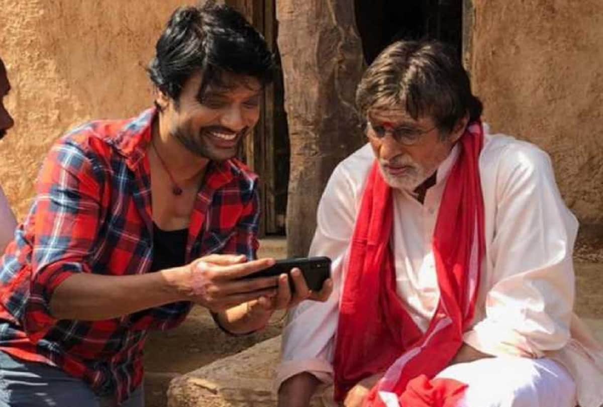 Amitabh Bachchan Ramya Krishnan Uyarndha Manithan gets title in hindi Tera Yaar Hoon Main