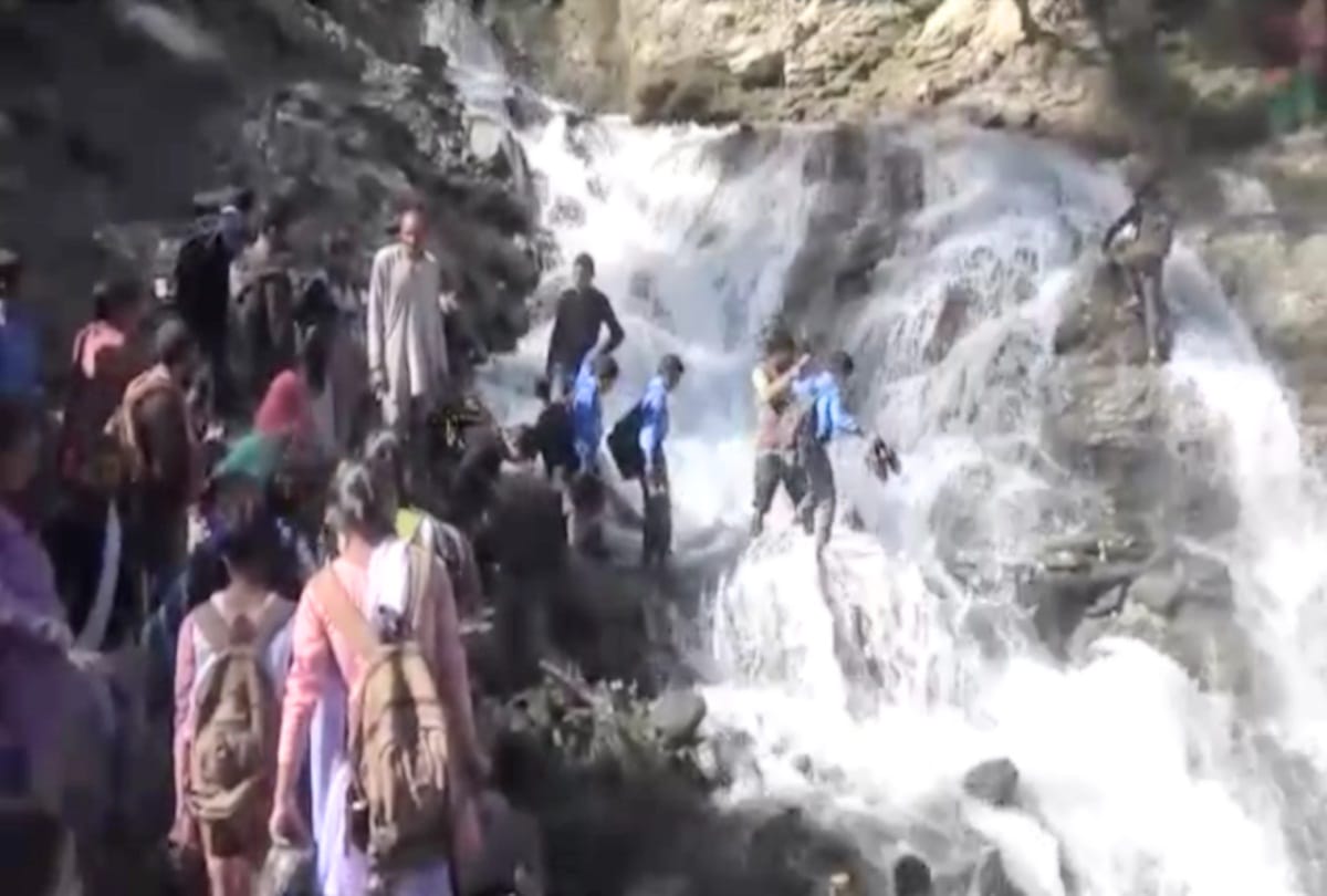 People crossing the drain by putting their life in danger in chamba himachal