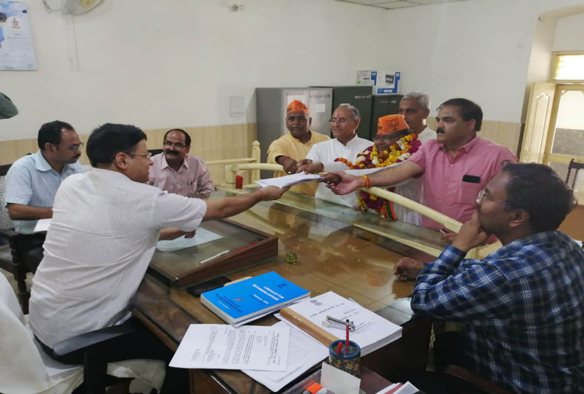 lok sabha elections 2019 BJP candidate Prem Singh Shakya nomination files from Mainpuri