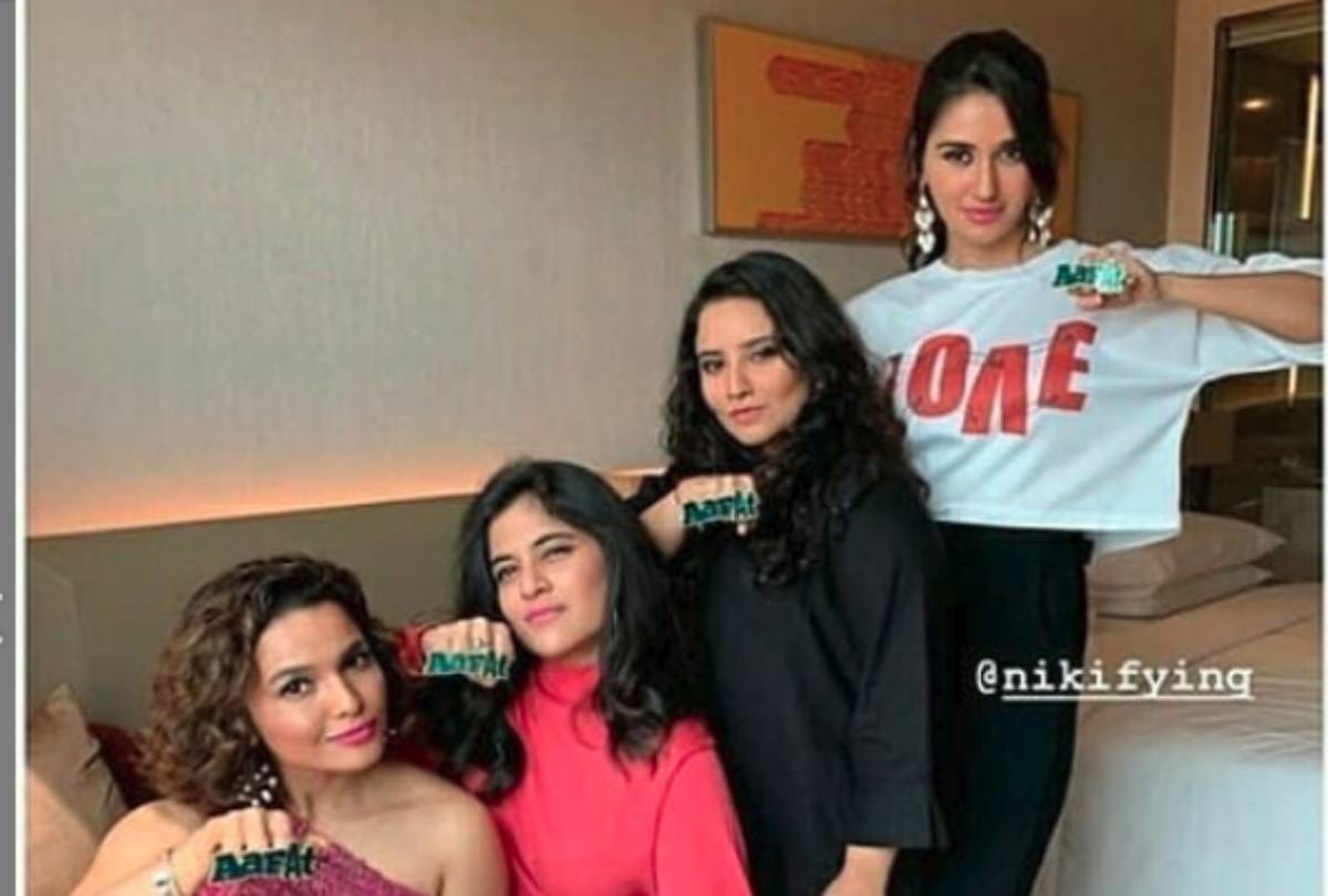 hum paanch actress pushtiie shakti new bald look viral