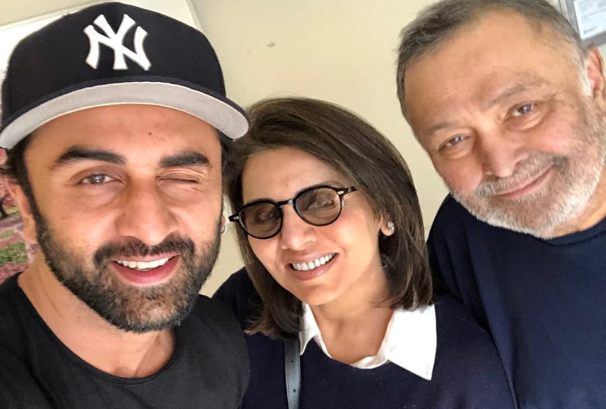 neetu kapoor reveals ranbir kapoor crying when he knows rishi kapoor faced cancer