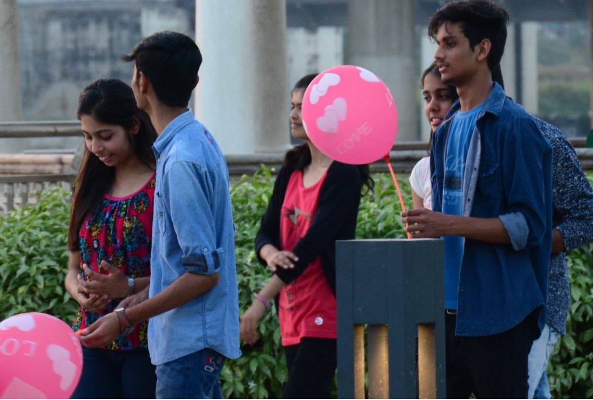 people enjoyed in summer at riverfront in lucknow