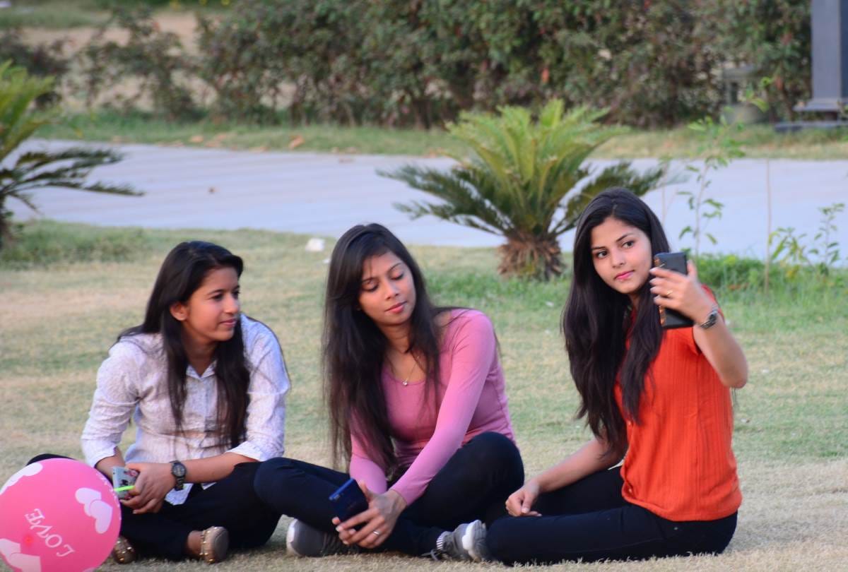 people enjoyed in summer at riverfront in lucknow