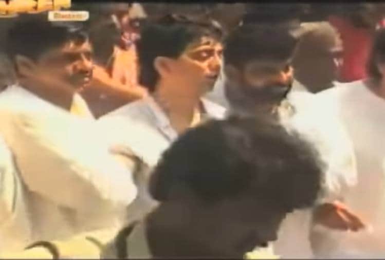 divya bharti death anniversary look at the photo of her last rites