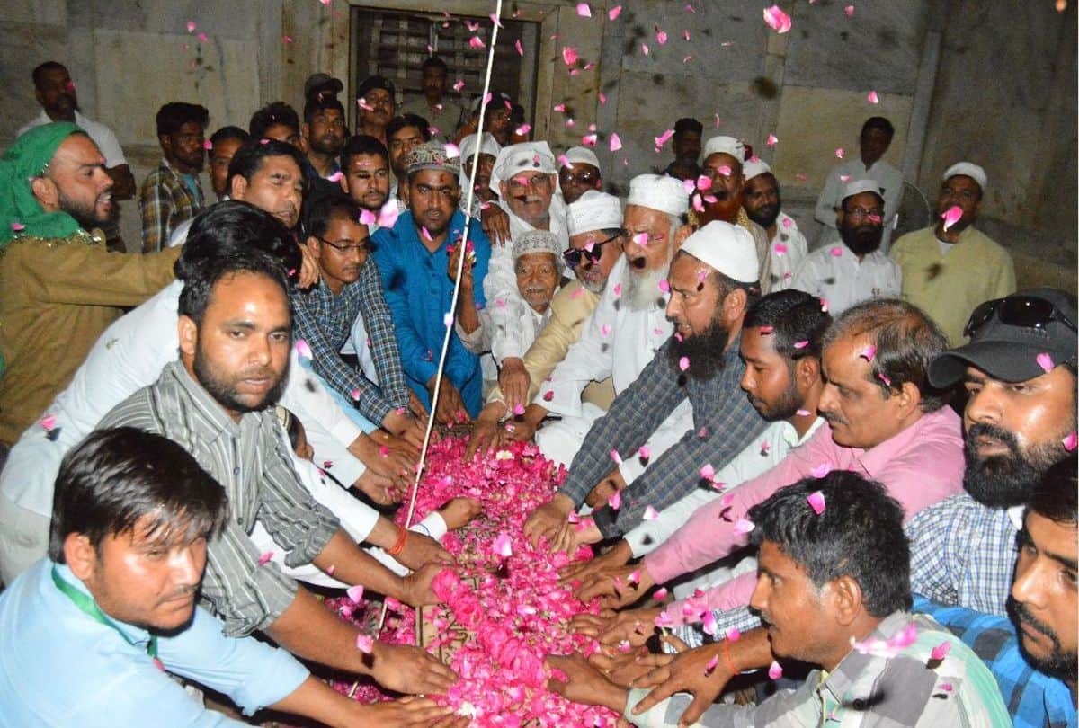 Taj Mahal Three Day Urs Starts From Today