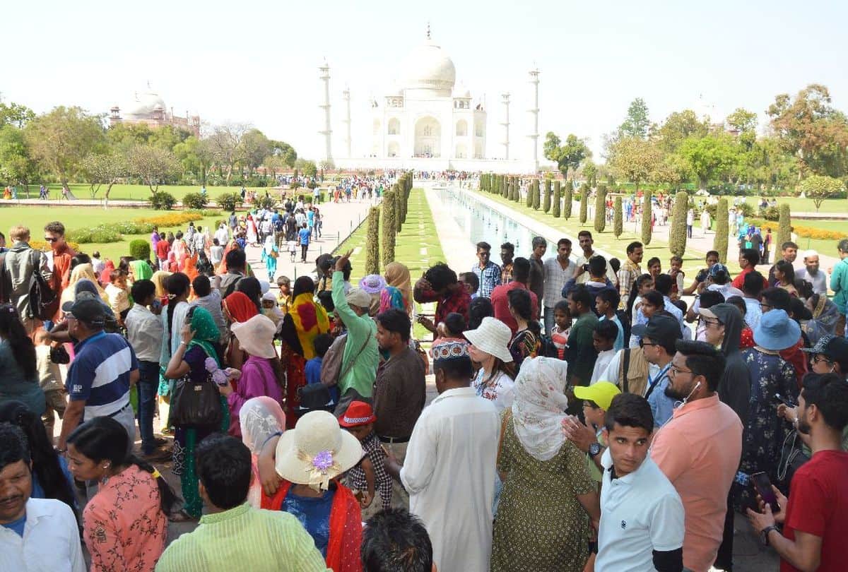 taj mahal urs Tribute to Pulwama martyrs