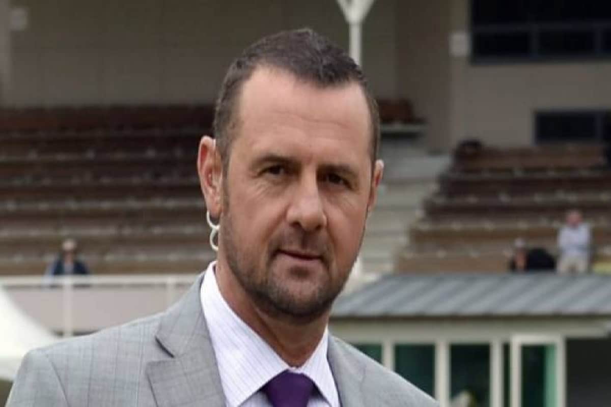 virat kohli fan threat to commentator simon doull