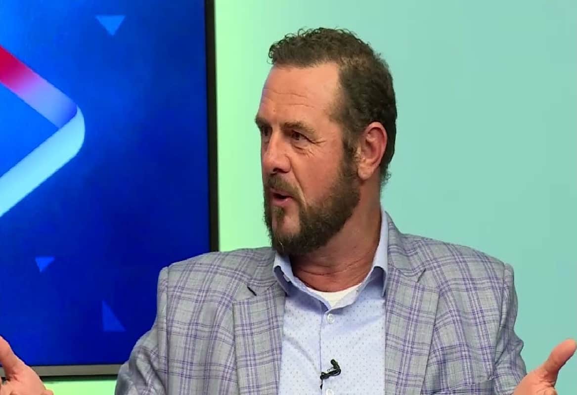 virat kohli fan threat to commentator simon doull
