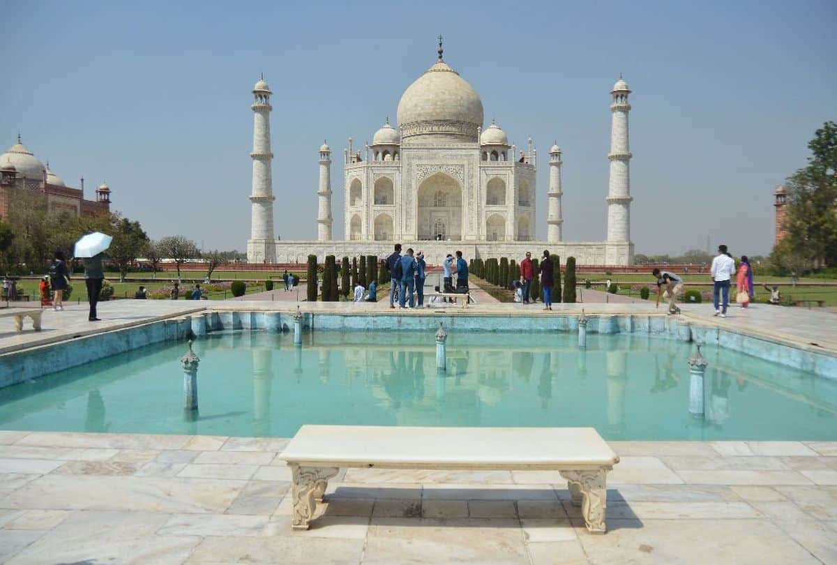 many projects flopped of promote tourism in the city of Taj Mahal