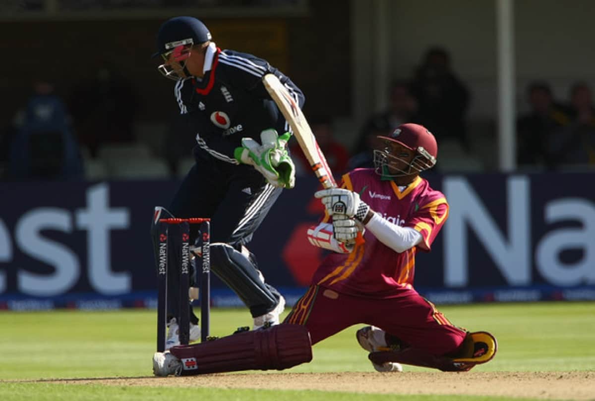 44 year old Shivnarine Chanderpaul smashes double century in T20