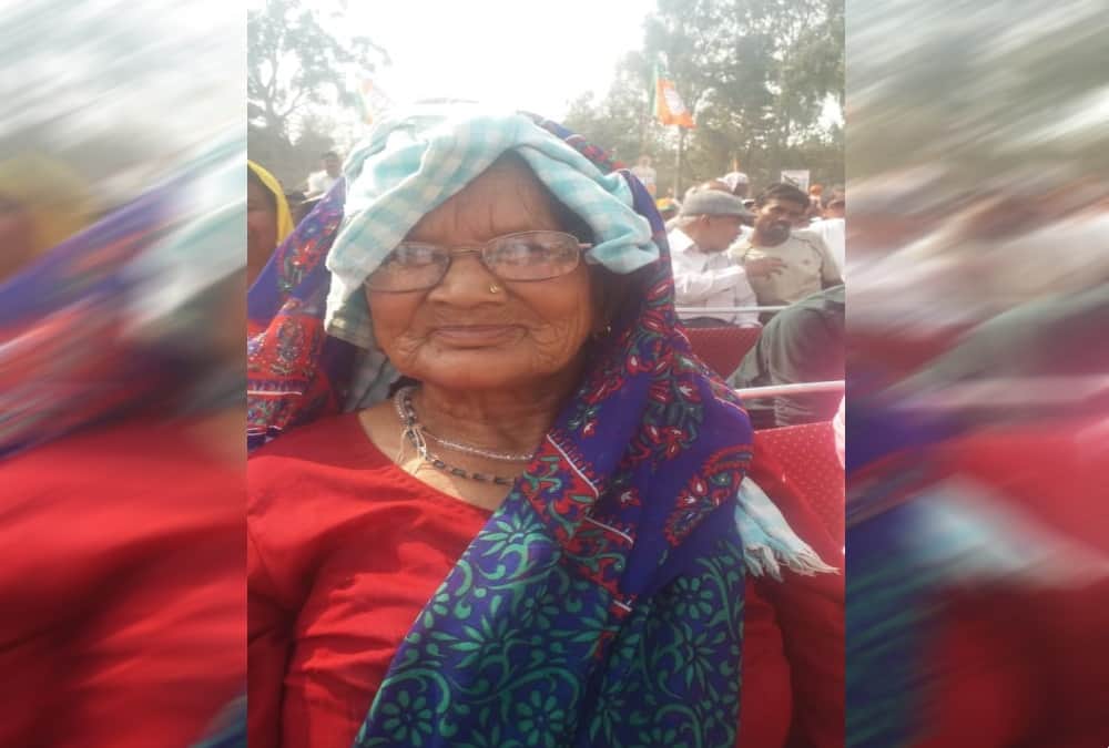 Lok sabha elections 2019 old age women blessings pm narendra Modi