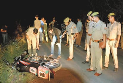 Pratapgarh: Police continue to encounter, 50 thousand reward taker criminal ran away