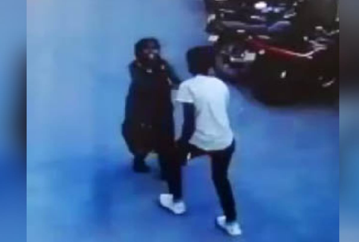 boyfriend slits girlfriend throat and ran away in delhi arrested cctv capture crime