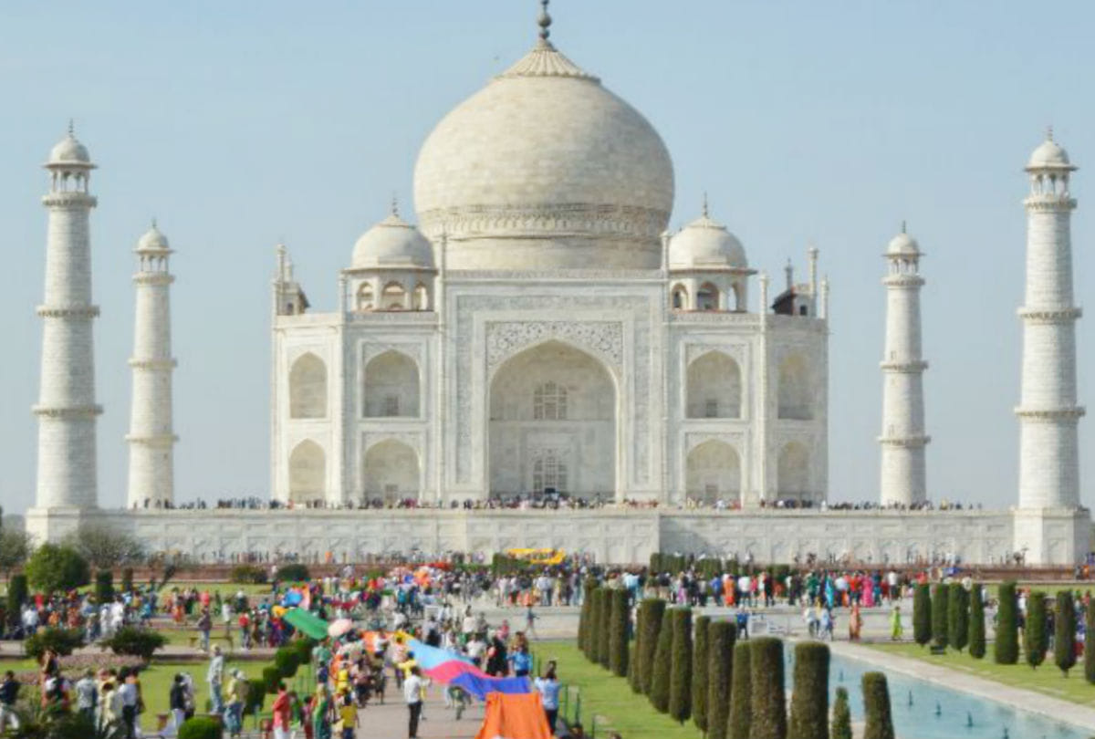 sedition case against young man for slogans support of Pakistan at Taj Mahal