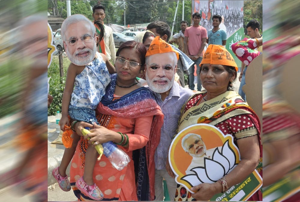 Lok sabha elections 2019 fans unique photos in pm narendra modi rally in dehradun