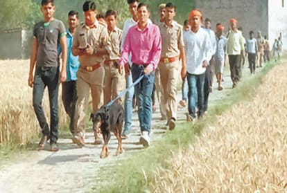 Prayagraj: The dacoit used to live for half an hour, sleeping, sleeping police