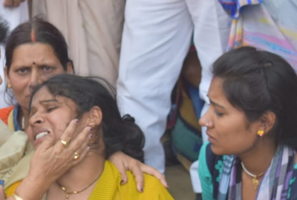post mortem  of mahant's dead body at midnight