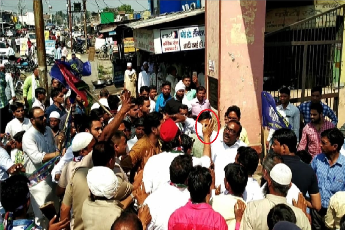 Violation of code of conduct in Saharanpur and assault with SDM
