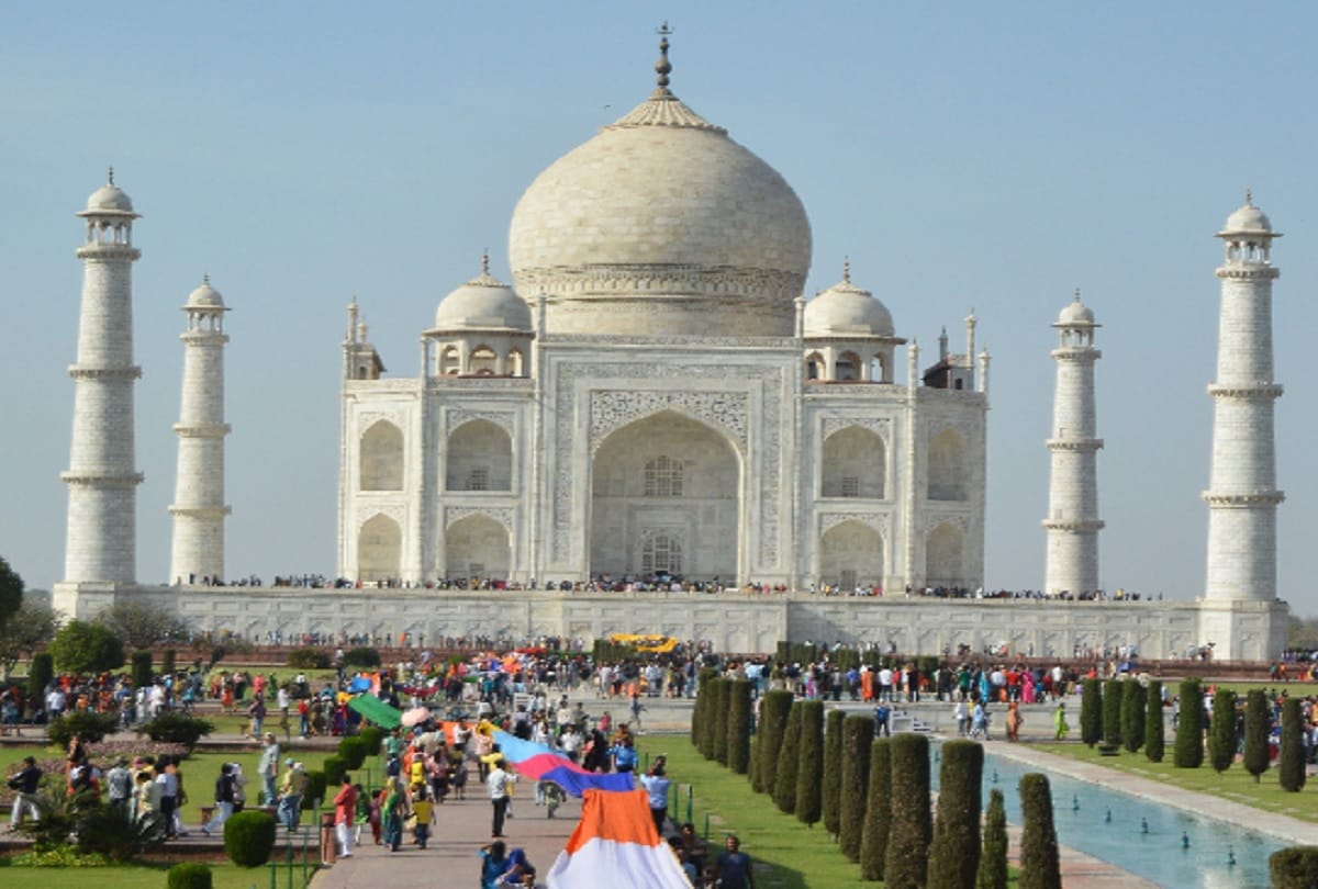 slogans support of Pakistan Zindabad in Taj Mahal