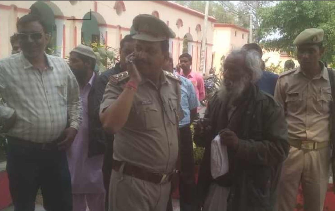 नामांकन खारिज होने पर प्रत्याशी के पति ने कलक्ट्रेट में किया हंगामा, आत्महत्या की दी धमकी