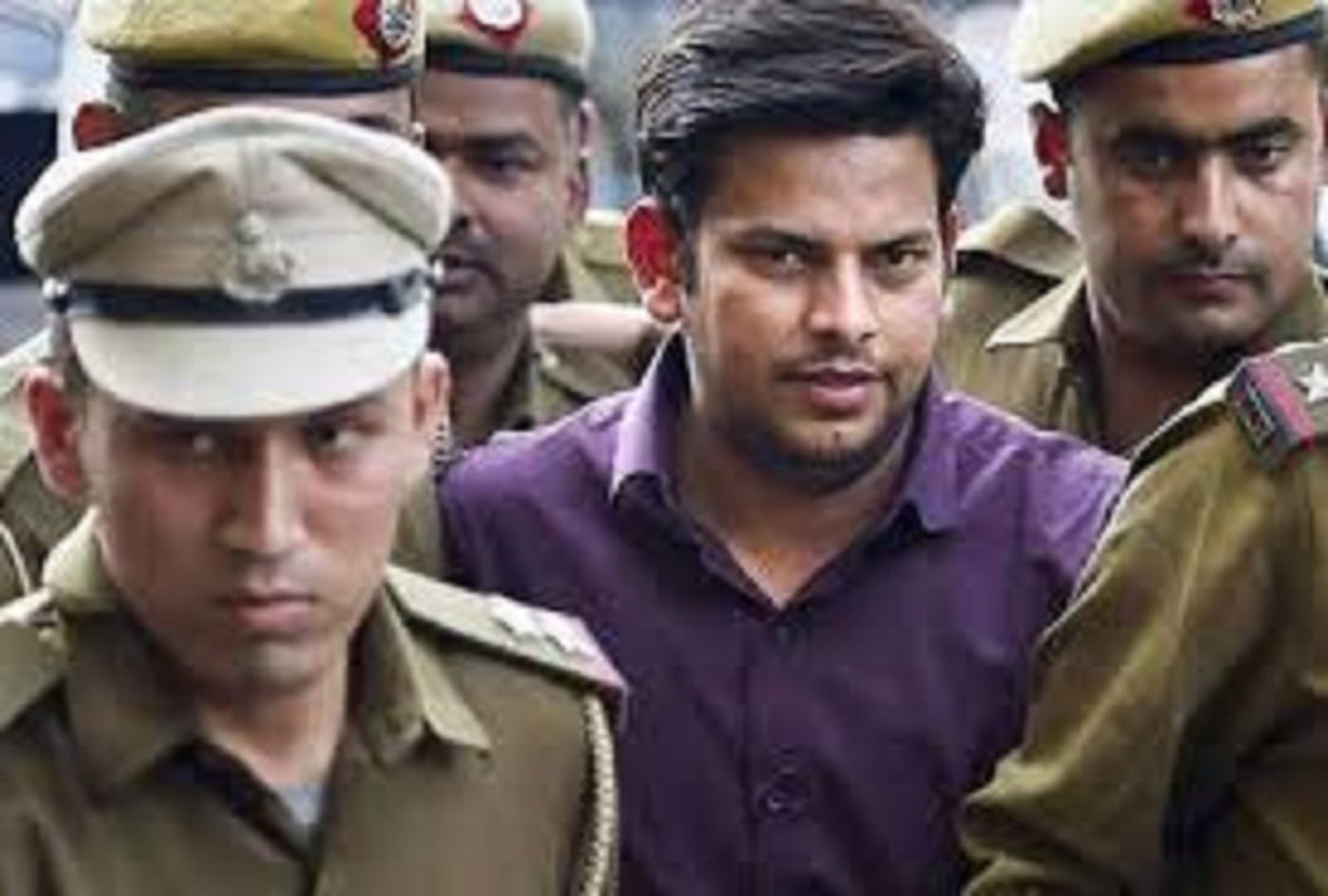 AAP MLA Prakash Jarwal and Kapil Nagar arrested by delhi police in saket
