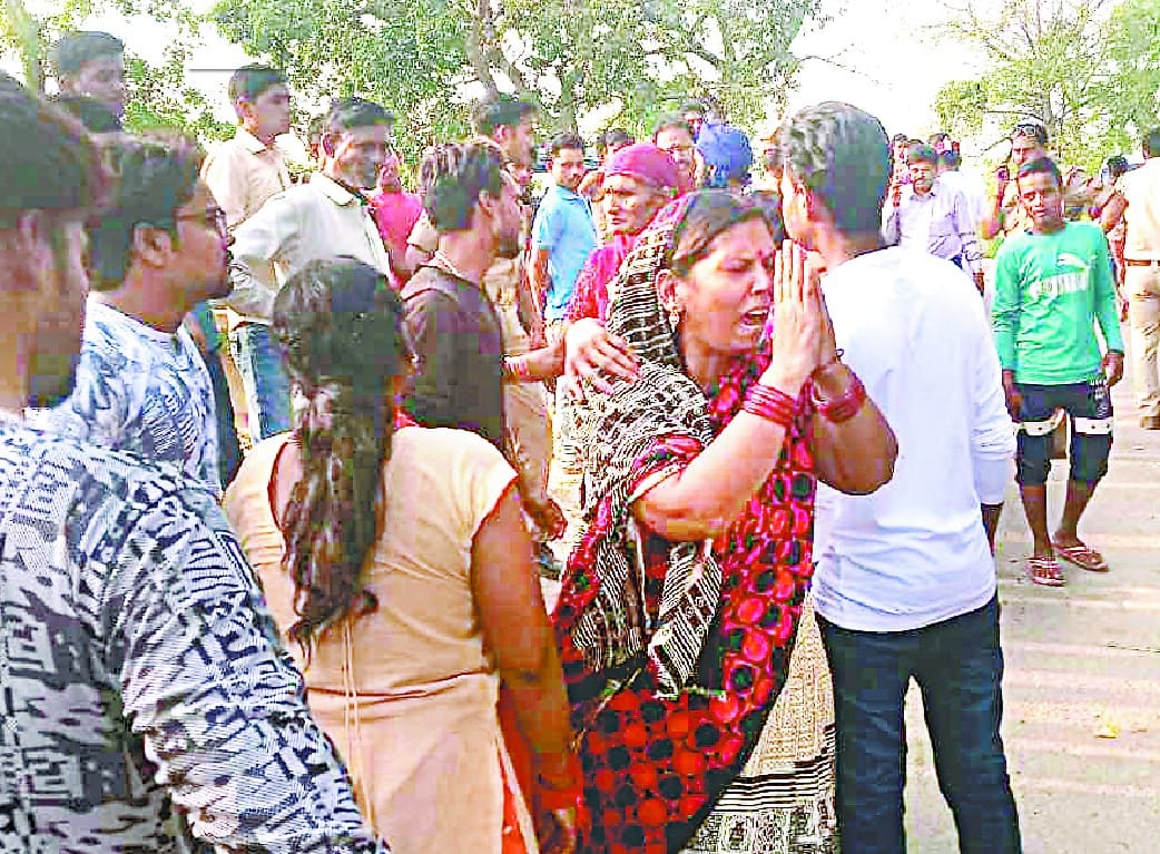 नहाते वक्त नहर में डूबे दो किशोर, मचा हड़कंप