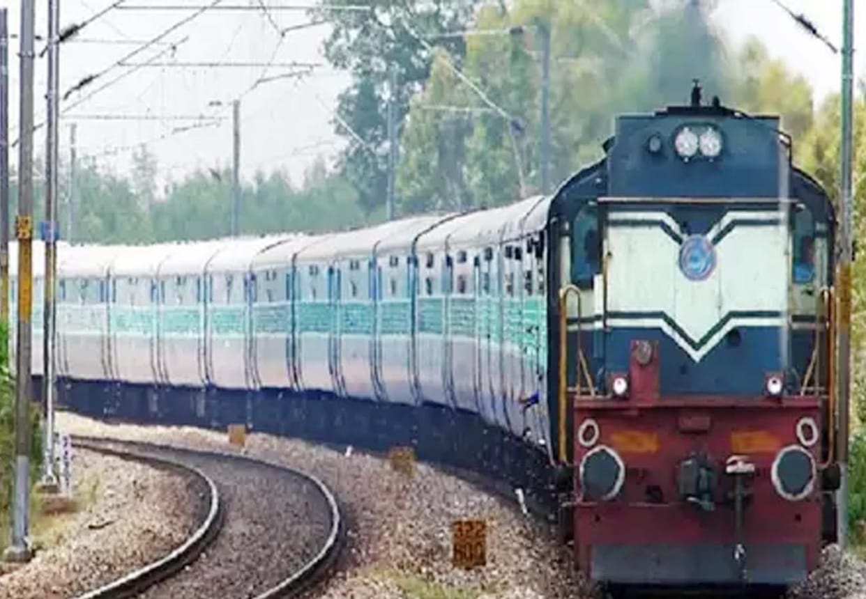 15 trains to Delhi route canceled till 14th April