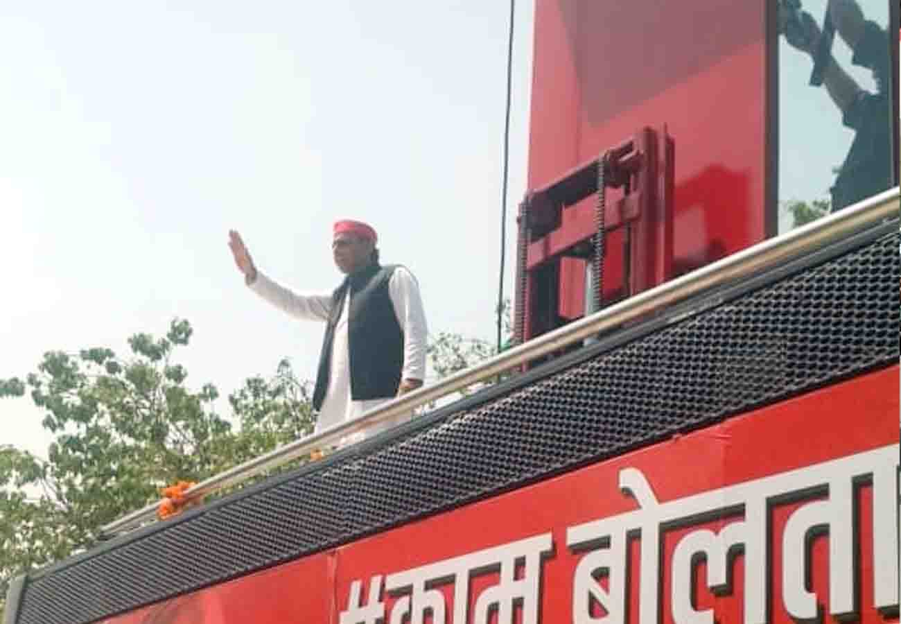 dimple yadav with akhielsh yadav in nomination for lok sabha election 2019
