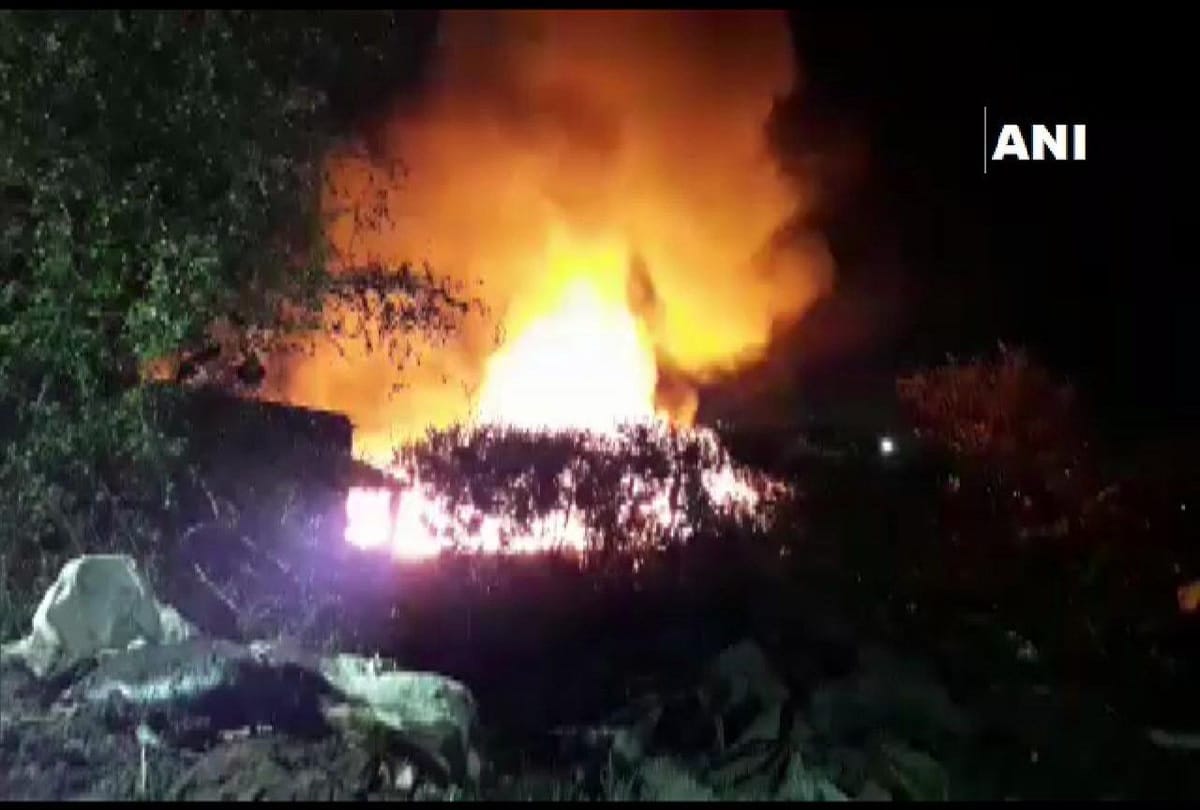 Hooghly: Fire spread in an area after garbage dump in Dalda factory maidan