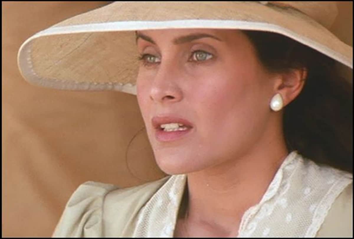 10 hollywood artist disappeared from bollywood after a film