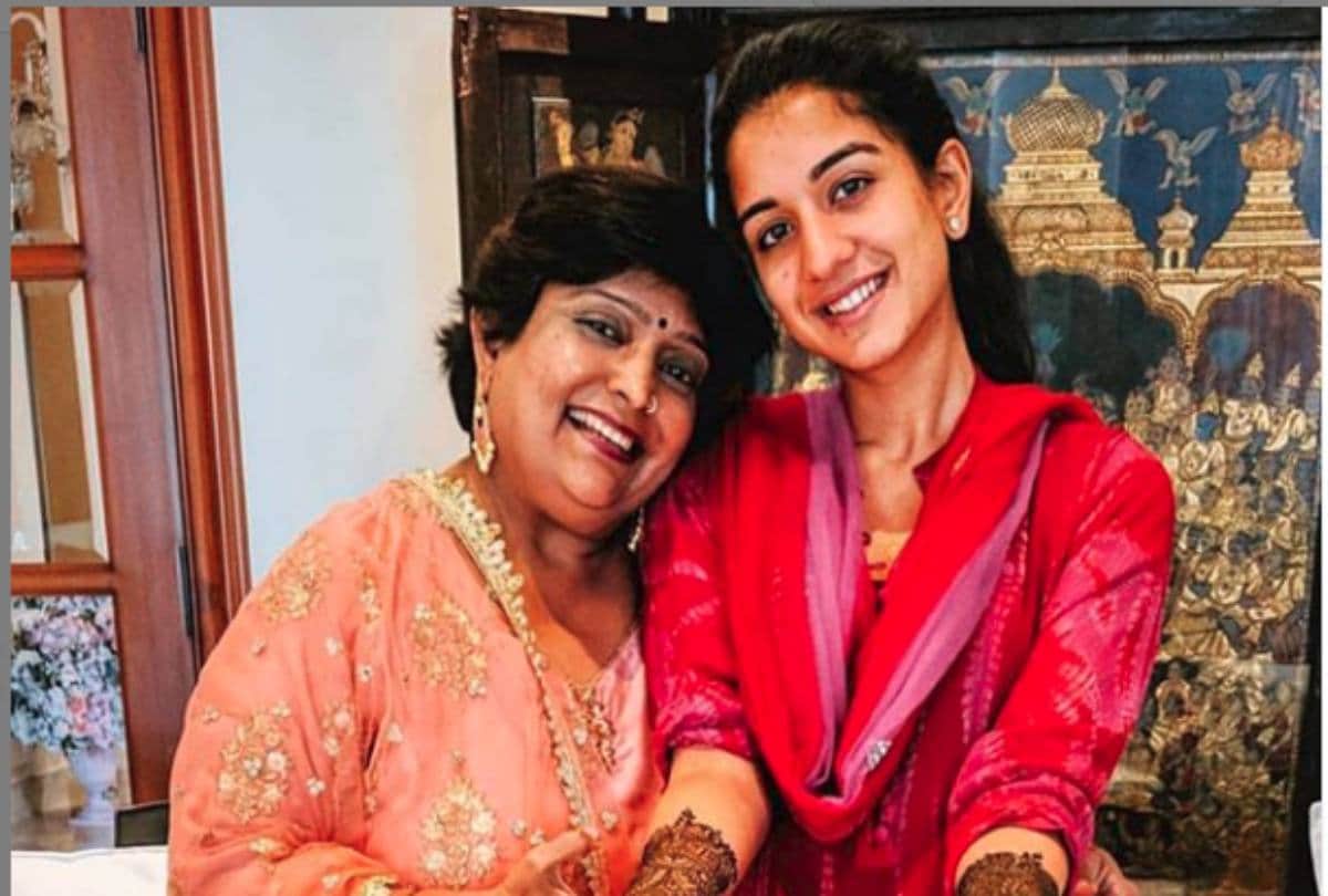 radhika merchant centre of attraction at akash shloka wedding look at the pictures